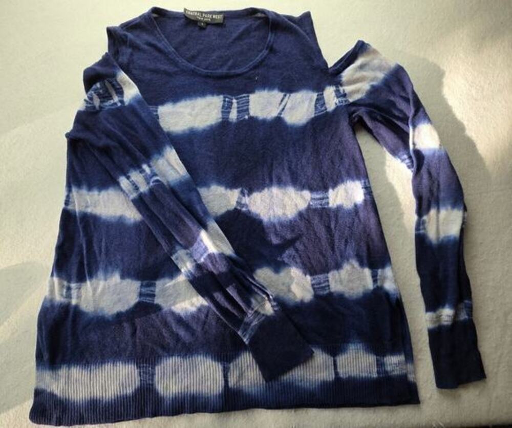Central Park West New York Blue Ombre Cold Shoulder Sweater Size Large